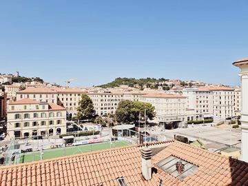 Ancona centro ( rif. e96-3498)