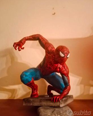 action figure spiderman 