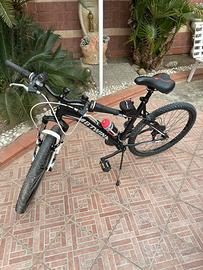 Mountain bike Rockrider 340 -26” con accessori