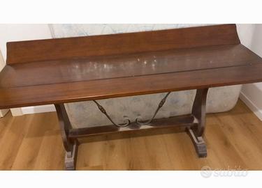 Tavolo di  legno richiudibile