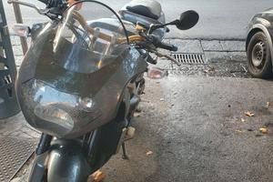 Aprilia tuono rsv 1000