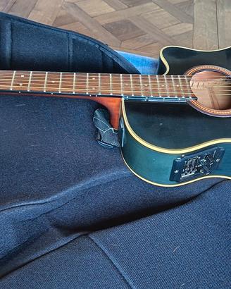 chitarra  yamaha  APX-4A