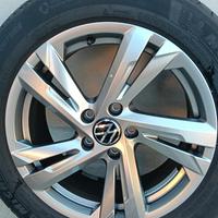 cerchi complete di gomme 