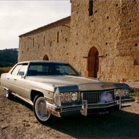 Cadillac Sedan de Ville 8000cc Oro metallizzato