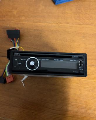 Autoradio Piooner DEH-4000UB praticamente nuova!