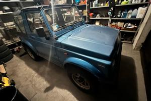 Suzuki Samurai