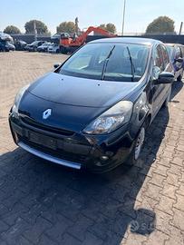 Ricambi Renault Clio 3a serie 1.2 16V GPL Anno 201