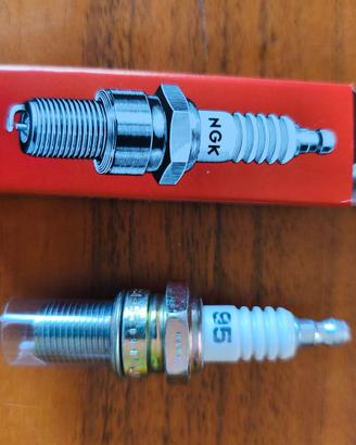 Confezione da 4 candele ngk R5184-95