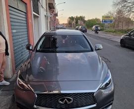 Infiniti Q30