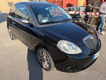 LANCIA Ypsilon 1.4 16V Sport MomoDesign senza la