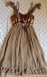 vestito taglio stile impero con doppie spalline 