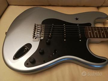 Squier Stratocaster  Affinity Silver / Black