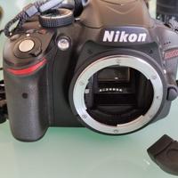 Nikon d3200 + obiettivi + zaino