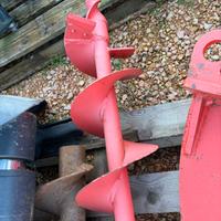 A277 - Trivella per escavatore da 15 q