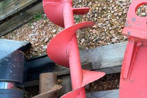 A277 - Trivella per escavatore da 15 q