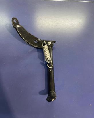 Cavalletto laterale nero per scooter