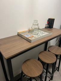 Tavolo bar con 4 sgabelli penisola cucina