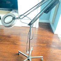 Lampada lente ingrandimento da precisione