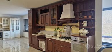 Cucina Classica in Legno Noce, Promo Esposizione