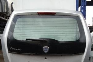 Portellone lancia musa