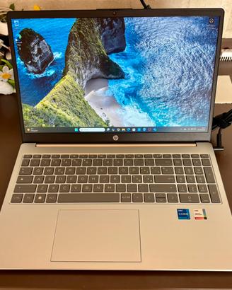 HP Laptop MAI usato