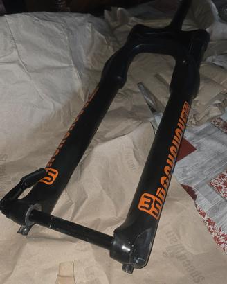 Forcella Rockshox 130 mm per ruote 29