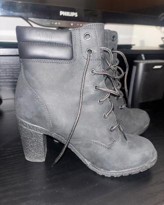 Stivaletti cin tacco timberland