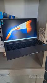 Nuovo Samsung book 4