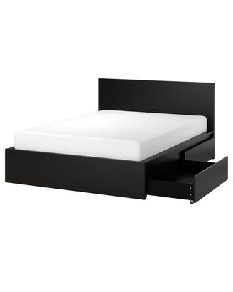 Letto matrimoniale divani bagno specchiera