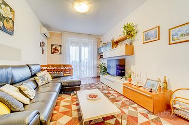 Appartamento a Cardano al Campo 3 locali