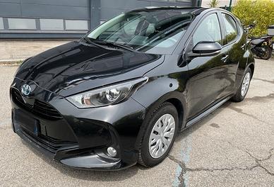 Toyota Yaris 1.5 Hybrid 5 porte Business