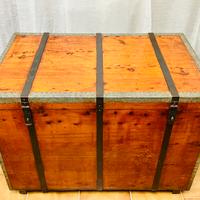 Antico Baule in legno massiccio