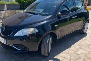 Lancia Ypsilon 1.2 69CV