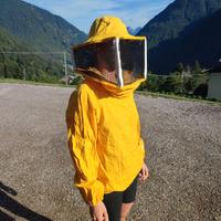 Maschere con giubbotto per apicoltura.