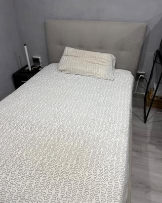 Letto con cassettone e materasso