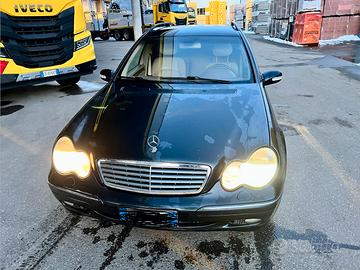 Mercedes C 270