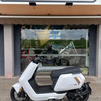 NIU NQiX 500