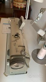 Macchina per cucire lineare