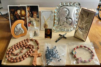 lotto Religioso misto Rosari ecc anche argento