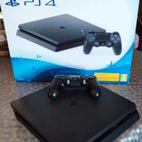 PS4 in buono stato. Unico proprietario
