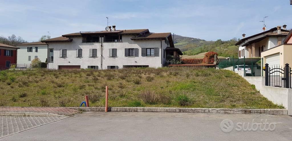 Terreno di 600 m² a Varano de' Melegari - Vista 2