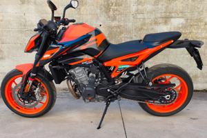 KTM 890 Duke GP con 1000 Km