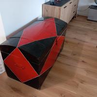 Baule in legno verniciato