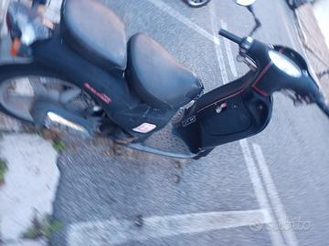 Aprilia Scarabeo 50 - 2011