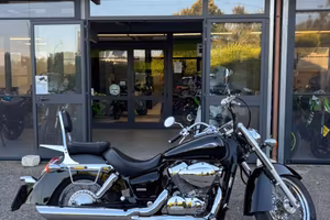 HONDA Shadow VT 750 .