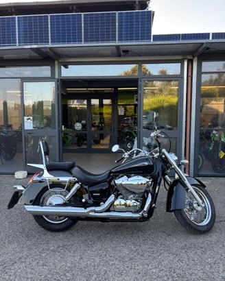 HONDA Shadow VT 750 .