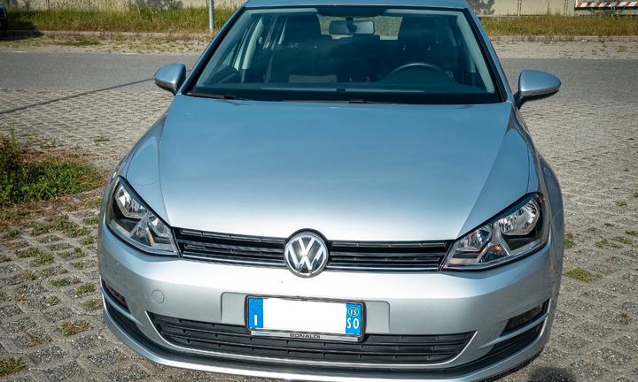 Volkswagen Golf 1.2 TSI Comfortline Bluemotion 5p