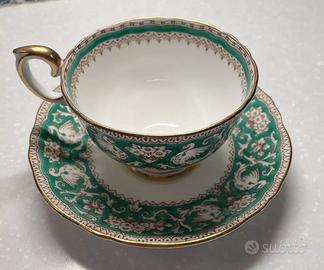 Tazza e piattino da tè verde-