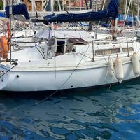 barca a vela cabinata