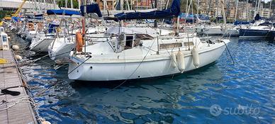 barca a vela cabinata